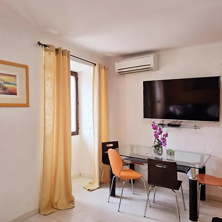 And Korzo Guest house